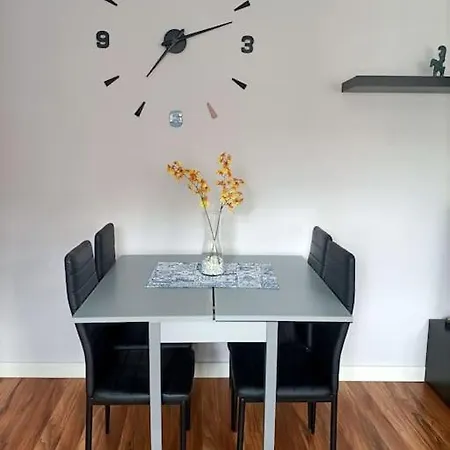 Piso Recien Reformado En Gascona Oviedo