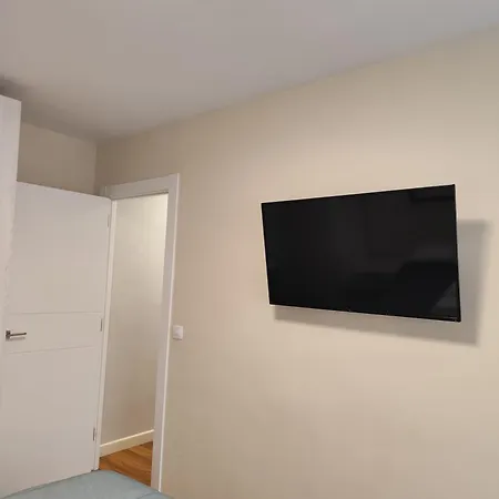 Piso Recien Reformado En Gascona Διαμέρισμα *